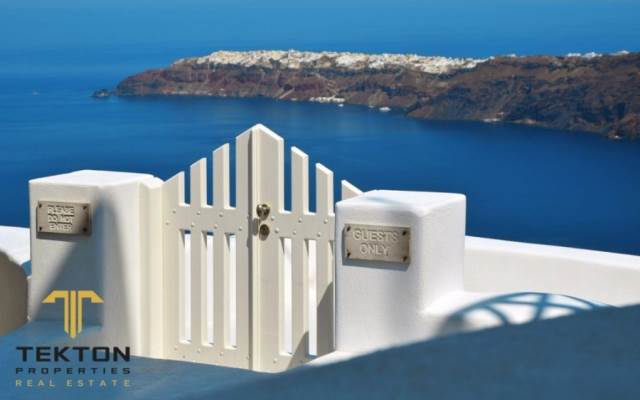 (For Sale) Other Properties Hotel || Cyclades/Santorini-Thira - 4.057 Sq.m, 11.500.000€ 