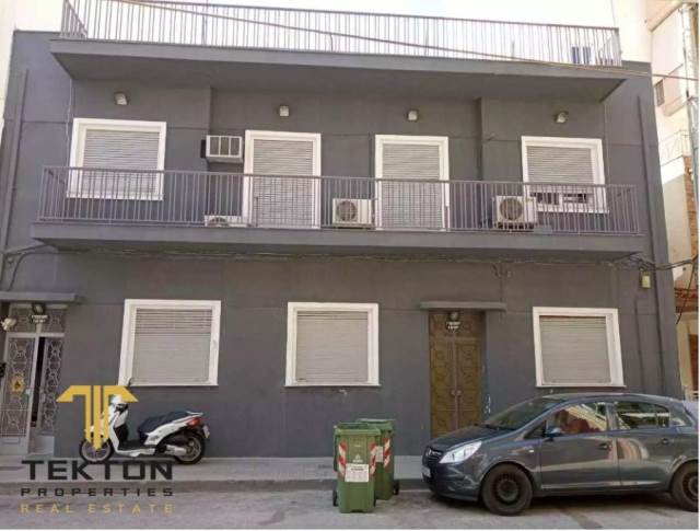 (For Sale) Residential Detached house || Piraias/Piraeus - 200 Sq.m, 6 Bedrooms, 360.000€ 