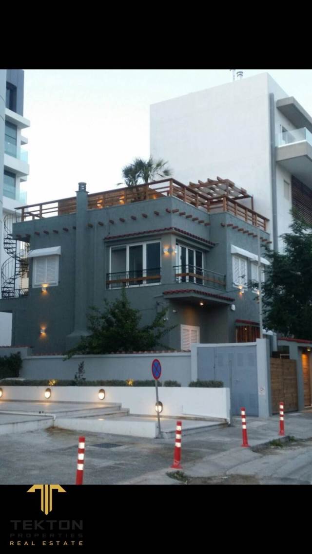 (For Sale) Residential Detached house || Athens South/Alimos - 200 Sq.m, 1.350.000€ 