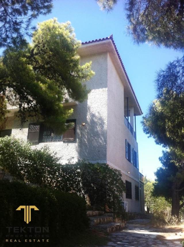 (For Sale) Residential Villa || East Attica/Saronida - 248 Sq.m, 5 Bedrooms, 500.000€ 