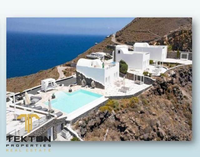 (For Sale) Commercial Hotel || Cyclades/Santorini-Thira - 8.500 Sq.m, 10.600.000€ 