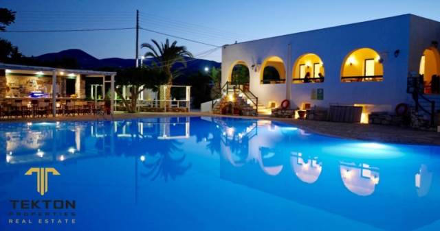 (For Sale) Commercial Hotel || Cyclades/Paros - 3.350 Sq.m, 5.500.000€ 