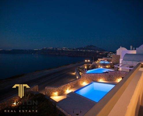 (For Sale) Commercial Hotel || Cyclades/Santorini-Thira - 757 Sq.m, 8.500.000€ 