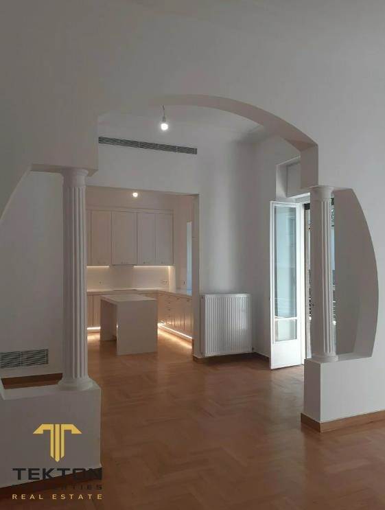 (For Sale) Residential Floor Apartment || Athens Center/Athens - 140 Sq.m, 3 Bedrooms, 900.000€ 