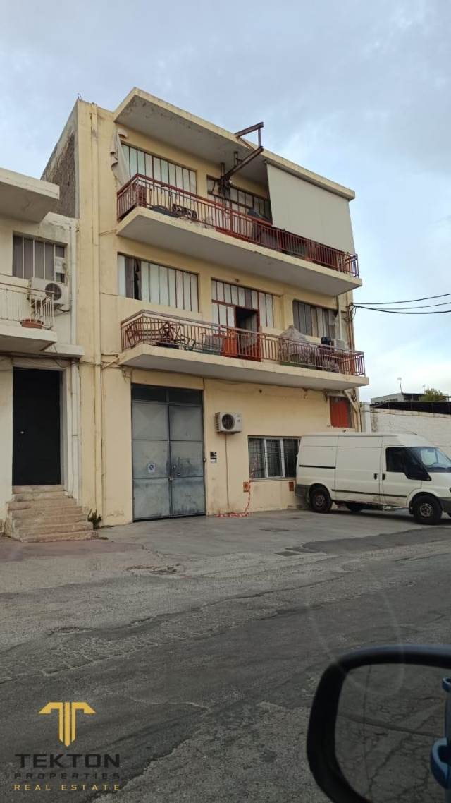 (Προς Πώληση) Επαγγελματικός Χώρος Κτήριο || Αθήνα Νότια/Μοσχάτο - 600 τ.μ, 600.000€ 